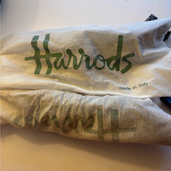 Salvatore Ferragamo Vintage Black Leather Pumps | 8.5 AA Narrow | Made in Italy - Picture 7 of 10